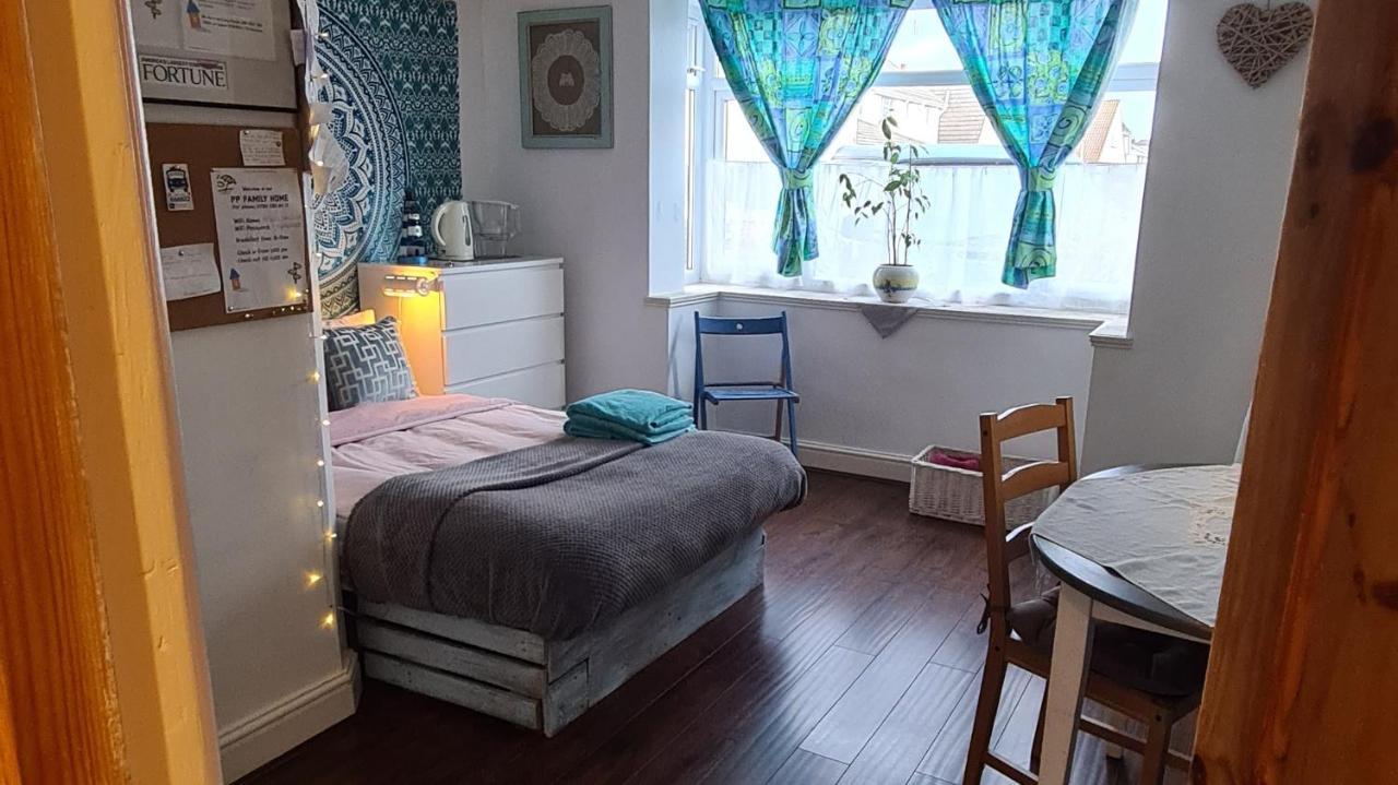 Seaside Double Room Poole Esterno foto